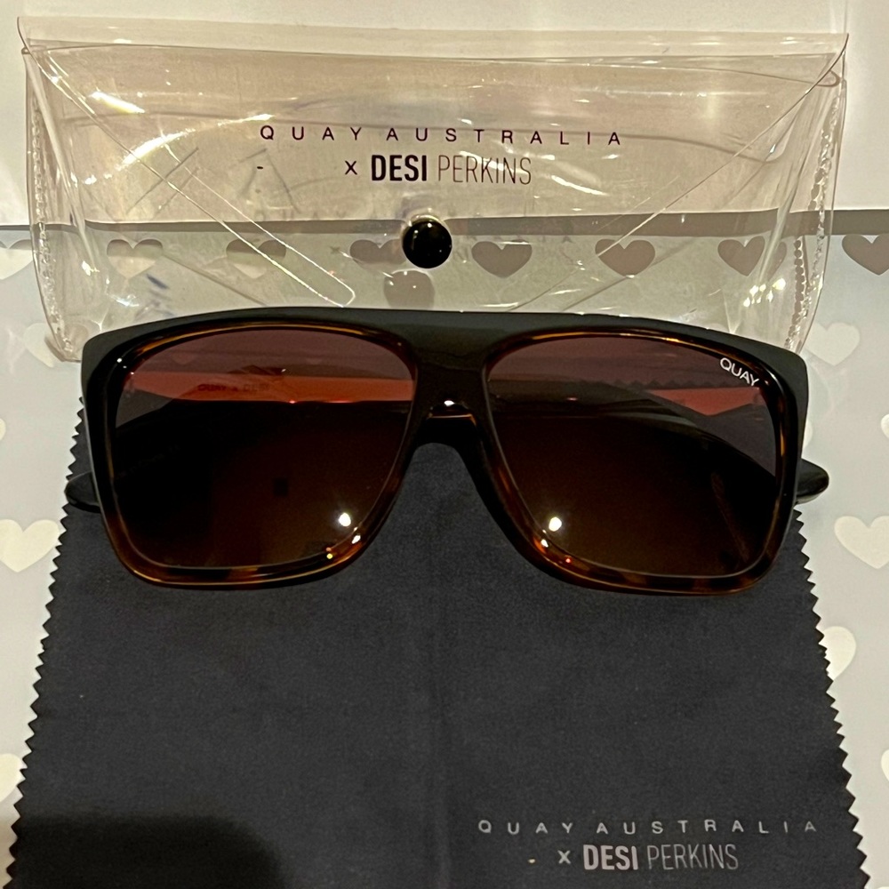 Quay x Desi OTL II Sunglasses